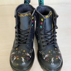 DOC MARTENS DR. SUGAR SKULL TODDLER BOOTS Size 13 US BLACK W HISPANIC ART COCO